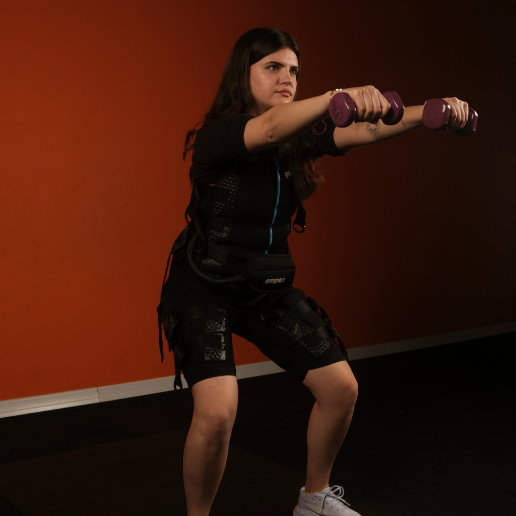 Fitamine EMS sıkılaşma — squat ile vücut şekillendirme