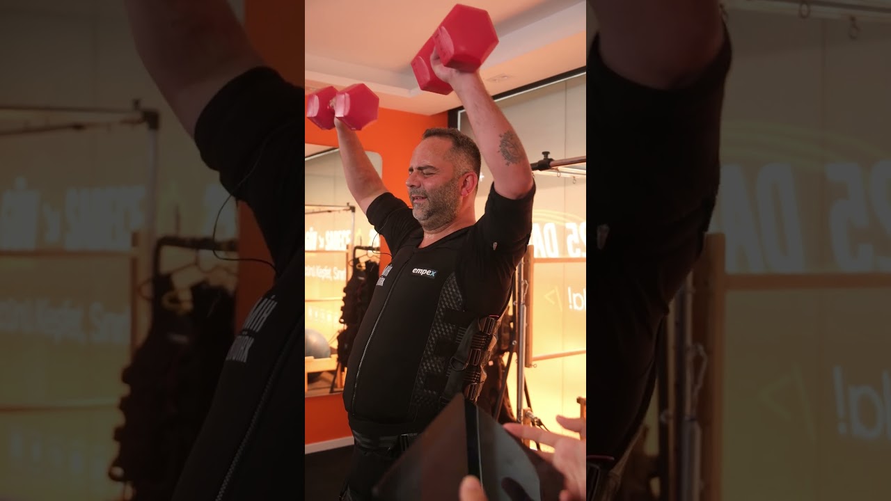 Semih Şentürk Fitamine EMS antrenmanı